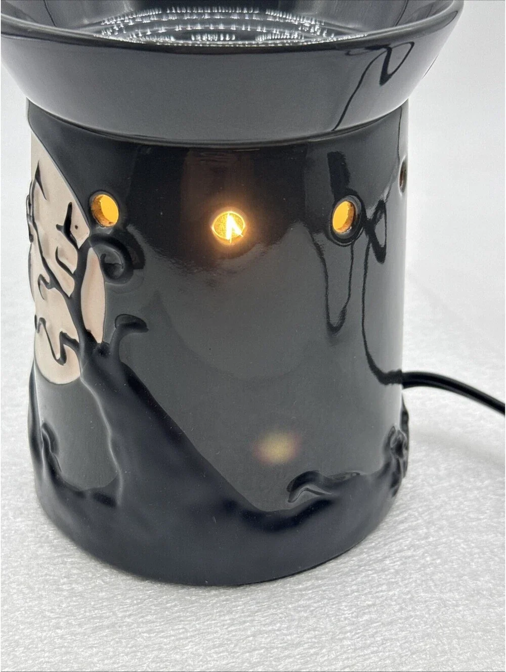 RETIRED Fright Night Scentsy Warmer 2010 Black Spooky Tree Unused Halloween Bats